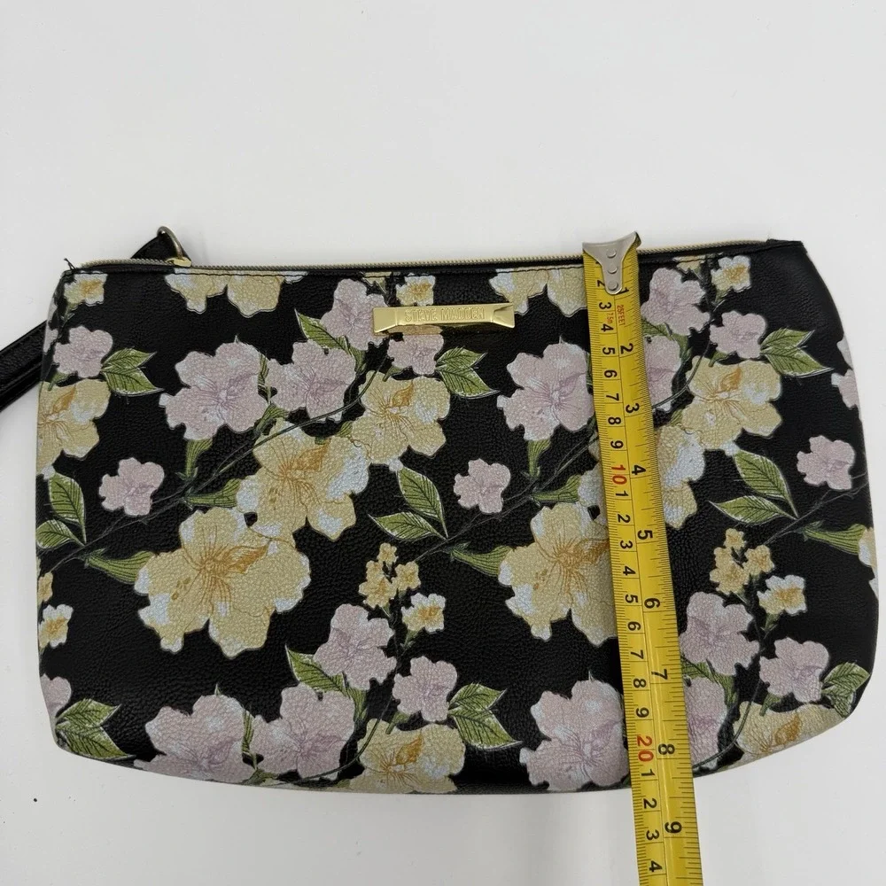 Steve Madden Floral Cosmetic Bag Clutch Black Zip Opening‎